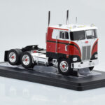 Peterbilt 352 Pacemaker Червен Бял IXO 1:43 - image 3 of 4