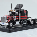 Peterbilt 359 Черен Червен IXO 1:43
