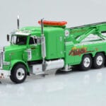 Peterbilt 359 Wrecker Road Service Зелен IXO 1:43