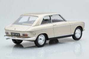 Peugeot 204 Coupe Бежов Otto 1:18 OT1024 Смола — снимка 2 от 6