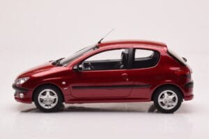 Peugeot 206 S16 Червен Otto 1:18 OT1039 Смола — снимка 3 от 6