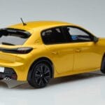 Peugeot 208 GT Line Жълт Otto 1:18 OT930 Смола - image 2 of 6