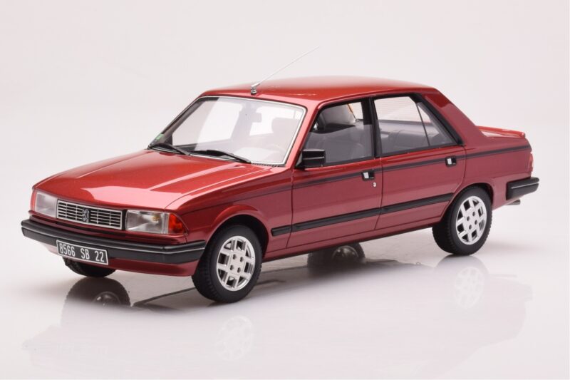 Peugeot 305 GTX Червен Plaisir Otto 1:18