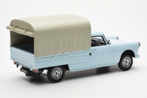 Peugeot 404 Pickup Bache Пастелно Синьо Otto 1:18 OT1036 Смола — снимка 2 от 6