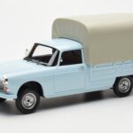 Peugeot 404 Pickup Bache Пастелно Синьо Otto 1:18