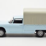 Peugeot 404 Pickup Bache Пастелно Синьо Otto 1:18 - image 3 of 6