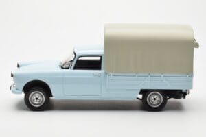Peugeot 404 Pickup Bache Пастелно Синьо Otto 1:18 OT1036 Смола — снимка 3 от 6