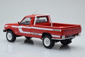 Peugeot 504 Dangel Pickup Червен Otto 1:18 OT436 Смола — снимка 5 от 6