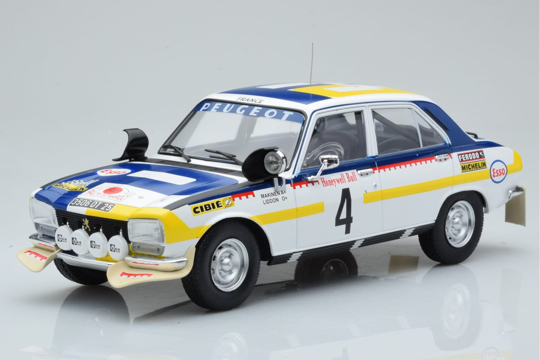 Peugeot 504 Ti #4 T. Makinen / H. Liddon Rally Morocco 1975 IXO 1:18 18RMC044B Метал