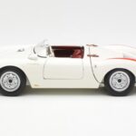 Porsche 550 Spyder Издание 70 Години Бял Schuco 1:18 - image 4 of 8