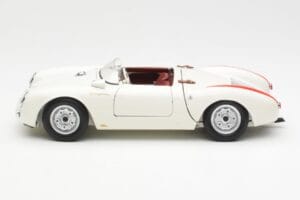 Porsche 550 Spyder Издание 70 Години Бял Schuco 1:18 450033300 Метал — снимка 4 от 8