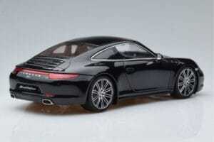 Porsche 911 991 Carrera 4 Black Edition GT Spirit 1:18 GT114 Смола — снимка 2 от 6