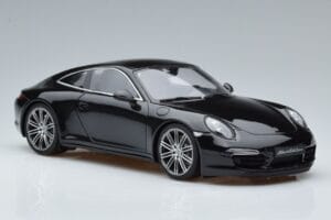 Porsche 911 991 Carrera 4 Black Edition GT Spirit 1:18 GT114 Смола — снимка 4 от 6
