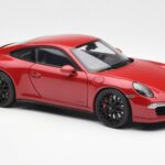 Porsche 911 991 Carrera GTS Carmine Червен Schuco 1:18 - image 6 of 8