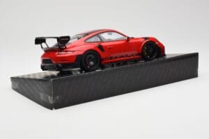 Porsche 911 GT2 RS 991 MR Manthey Racing Nordschleife Record Minichamps 1:18 MR-911-GT2RS-1803 Метал — снимка 3 от 6