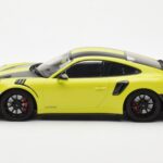 Porsche 911 991.2 GT2 RS Светлозелен С Черни Магнезиеви Джанти Minichamps 1:18 - image 3 of 6