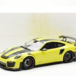 Porsche 911 991.2 GT2 RS Светлозелен С Черни Магнезиеви Джанти Minichamps 1:18 - image 6 of 6