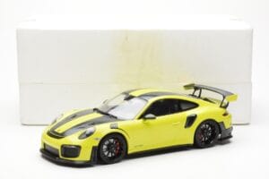 Porsche 911 991.2 GT2 RS Светлозелен С Черни Магнезиеви Джанти Minichamps 1:18 155068300 Метал — снимка 6 от 6