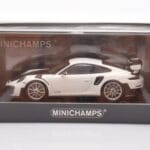 Porsche 911 991.2 GT2 RS Бял Minichamps 1:43 - image 4 of 4