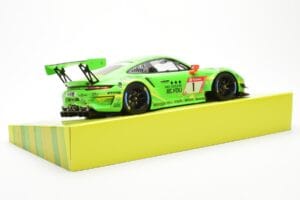 Porsche 911 991.2 GT3 R #1 Manthey Racing 24 Hours Nurburgring 2019 Minichamps 1:18 MG-M-911-19-1801 Метал — снимка 3 от 6