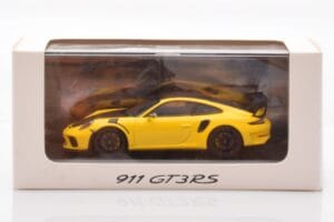 Porsche 911 991.2 GT3 RS Жълт Minichamps 1:43 WAX02020085 Метал — снимка 4 от 4