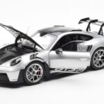 Porsche 911 992 GT3 Weissach Pack GT Сребрист Металик Norev 1:18 - image 2 of 8