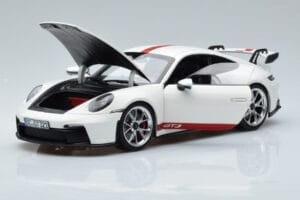 Porsche 911 992 GT3 Бял Norev 1:18 187306 Метал — снимка 2 от 7