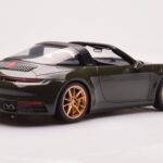 Porsche 911 992 Targa 4S Маслиненозелен GT Spirit 1:18 - image 2 of 6