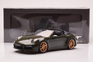 Porsche 911 992 Targa 4S Маслиненозелен GT Spirit 1:18 GT438 Смола — снимка 6 от 6
