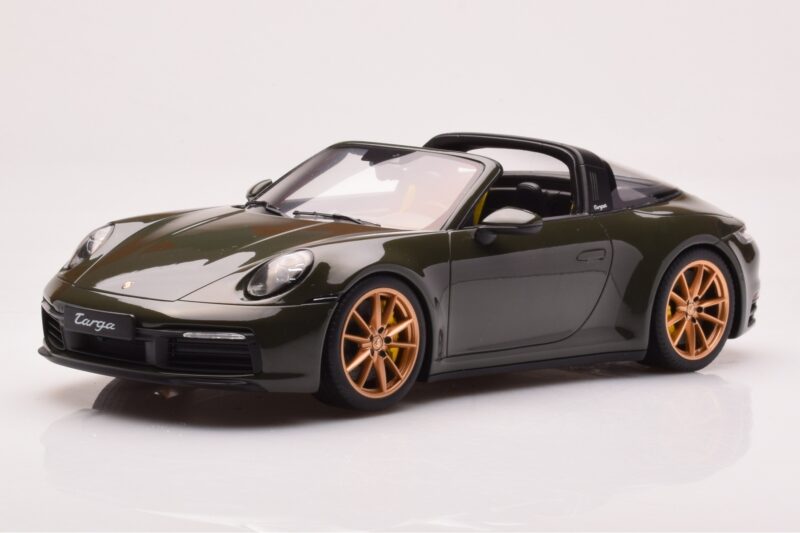 Porsche 911 992 Targa 4S Маслиненозелен GT Spirit 1:18