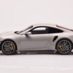 Porsche 911 992 Turbo S Crayon Сив GT Spirit 1:18 - image 3 of 6