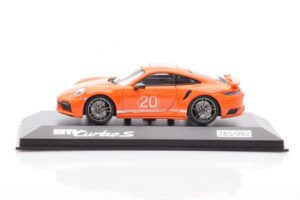 Porsche 911 992 Turbo S Gulf Оранжев Minichamps 1:43