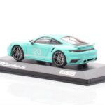 Porsche 911 992 Turbo S Mint Зелен Minichamps 1:43 - image 3 of 4