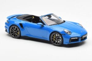 Porsche 911 992 Turbo S Shark Син GT Spirit 1:18 GT441 Смола — снимка 4 от 6