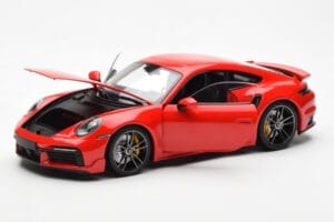 Porsche 911 992 Turbo S Sport Design Червен Minichamps 1:18 113069078 Метал — снимка 2 от 8
