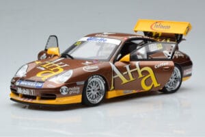 Porsche 911 996 GT3 Cup M. Marsh Carrera Cup Asia Winner 2004 AUTOart 1:18 80489 Метал — снимка 2 от 7