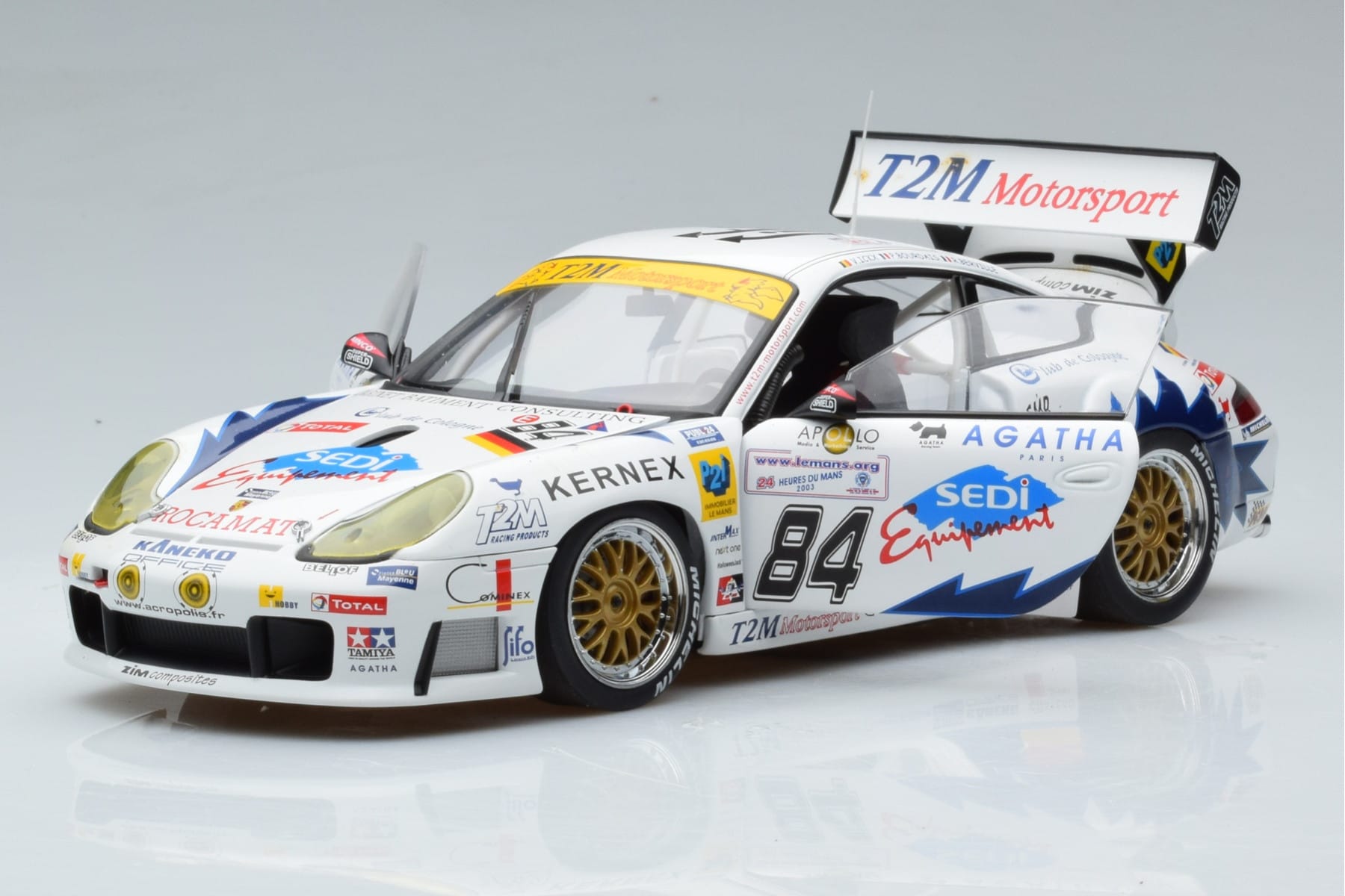 Porsche 911 996 GT3 R J. Ickx 24 Hours of Le Mans 2003 AUTOart 1:18 80379 Метал — снимка 2 от 7