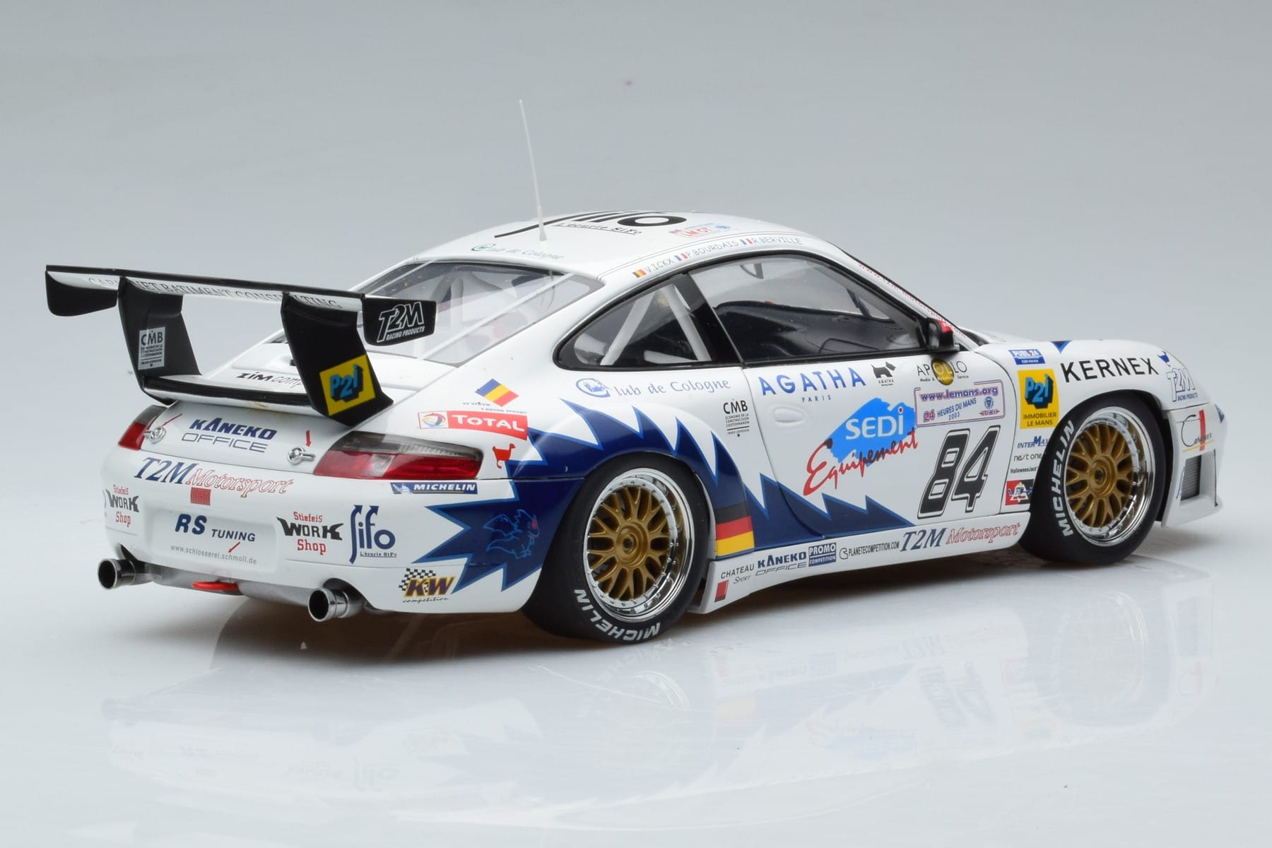 Porsche 911 996 GT3 R J. Ickx 24 Hours of Le Mans 2003 AUTOart 1:18 80379 Метал — снимка 3 от 7