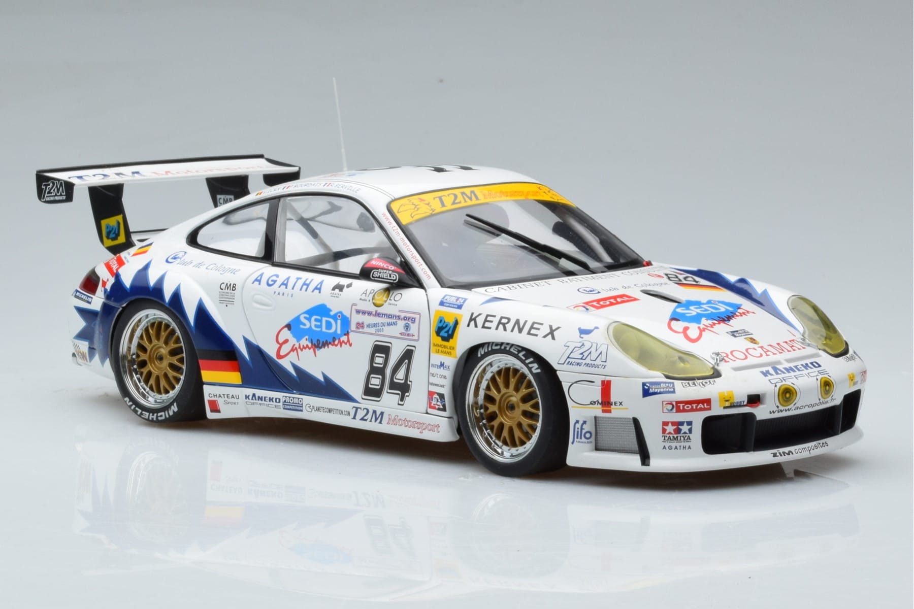 Porsche 911 996 GT3 R J. Ickx 24 Hours of Le Mans 2003 AUTOart 1:18 80379 Метал — снимка 5 от 7
