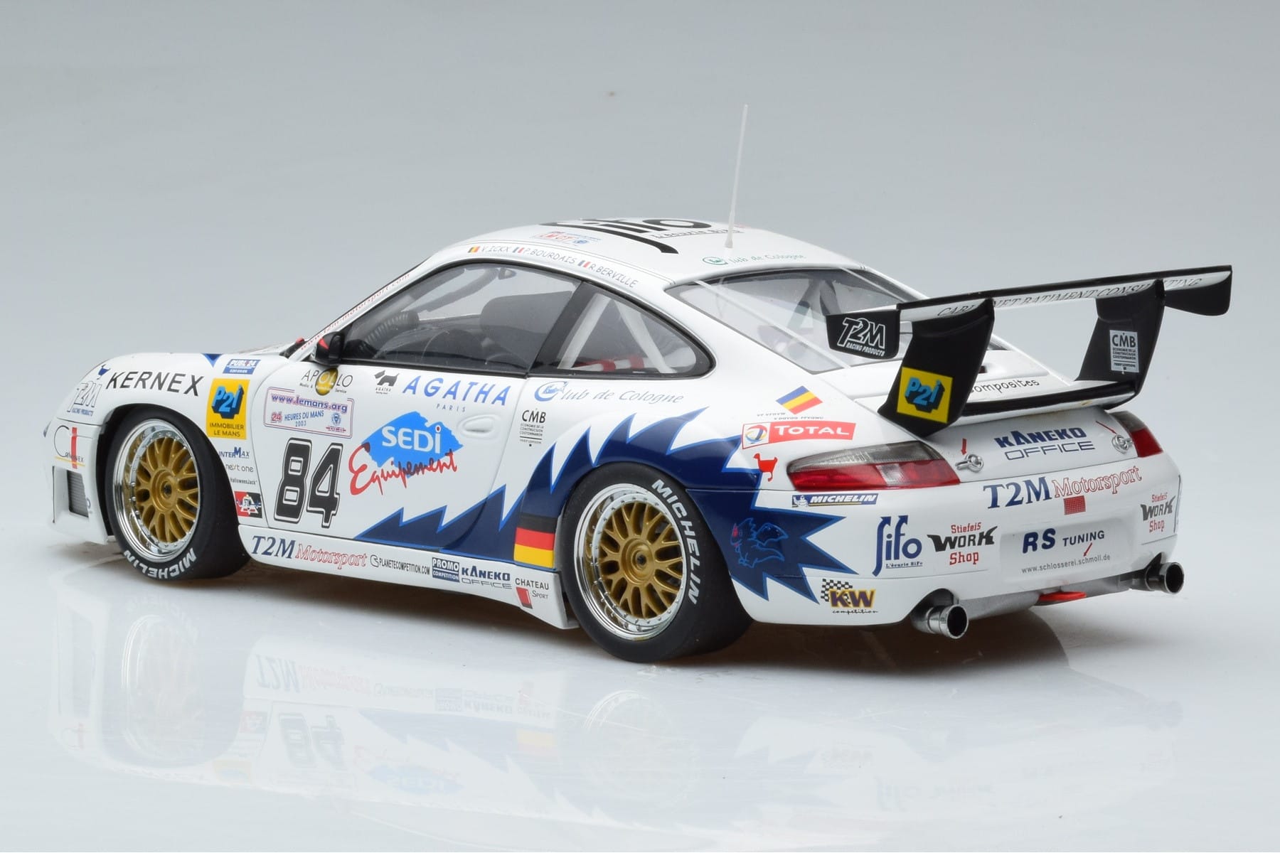 Porsche 911 996 GT3 R J. Ickx 24 Hours of Le Mans 2003 AUTOart 1:18 80379 Метал — снимка 6 от 7