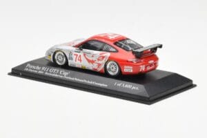 Porsche 911 996 GT3 RSR Flying Lizard #74 M. Rockenfeller / D. Cunningham / S. Neiman / J. Pechnik / J. Van Overbeek Rolex 24 — снимка 3 от 4