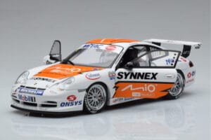 Porsche 911 996 GT3 R #1 C. Kwan Carrera Cup Asia 2004 AUTOart 1:18 80487 Метал — снимка 2 от 7
