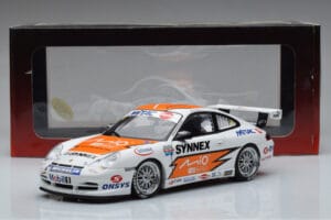 Porsche 911 996 GT3 R #1 C. Kwan Carrera Cup Asia 2004 AUTOart 1:18 80487 Метал — снимка 7 от 7