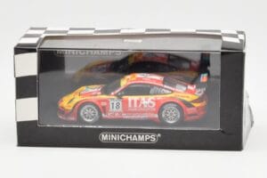 Porsche 911 997 GT3 R ITAS #18 De Lorenzi / Bonetti / Caccia / Bontempelli 24 Hours of Spa 2011 Minichamps 1:43 400118918 Мет — снимка 4 от 4