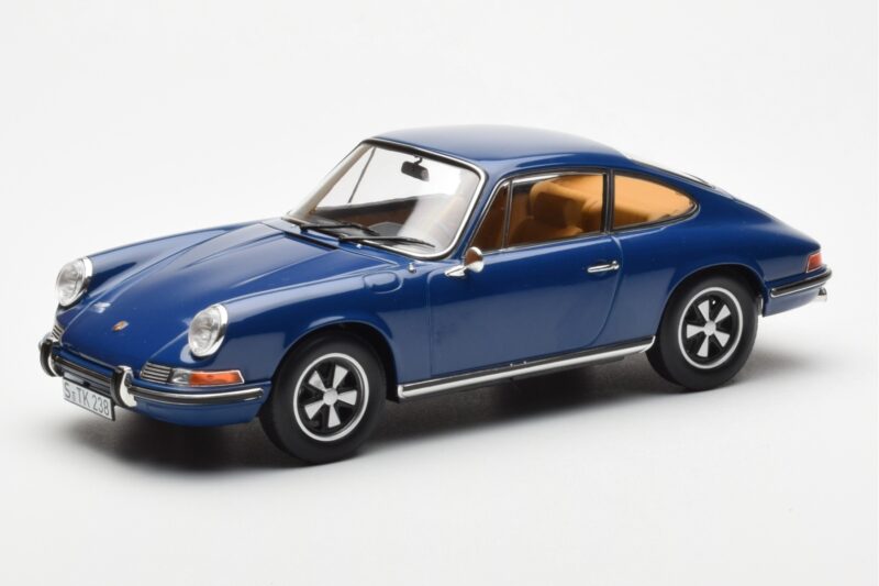 Porsche 911 S 901 Синьо Norev 1:18