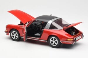 Porsche 911 Targa S Червен Schuco 1:18 450036200 Метал — снимка 6 от 9