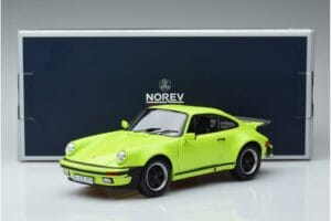 Porsche 911 930 Turbo 3.0 Светлозелен Norev 1:18 187666 Метал — снимка 7 от 7