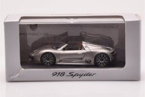 Porsche 918 Spyder Сив Металик Minichamps 1:43 WAP0201910B Метал — снимка 4 от 4