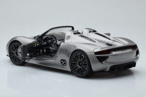 Porsche 918 Spyder Прототип Сив Металик Minichamps 1:18 110060030 Метал — снимка 6 от 7