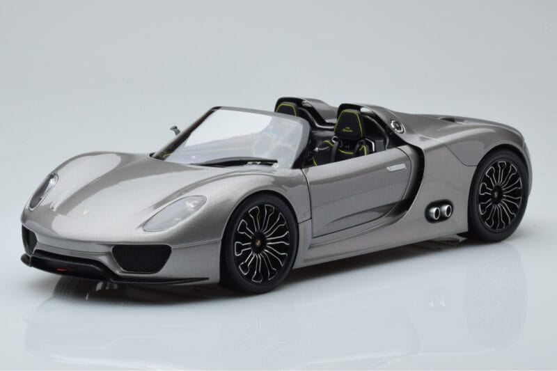 Porsche 918 Spyder Прототип Сив Металик Minichamps 1:18